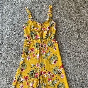 Candie's jumpsuit - Size XSmall | yellow with red flowers and green leaves